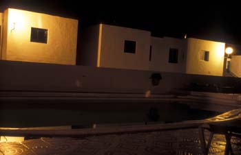 Lanzarote Puerto del Carmen swimming pool bei Nacht